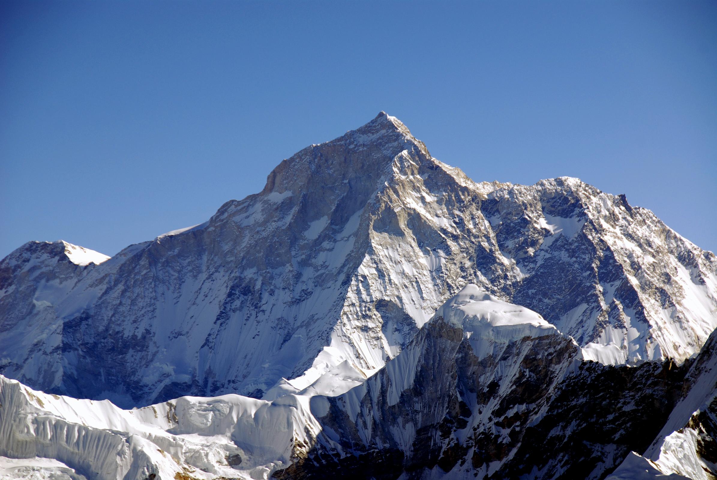 13 14 Kangchungtse, Makalu West Face, Makalu West Pillar, Makalu Southwest Face, Hongu Chuli From Mera Peak Eastern Summit